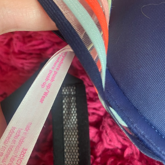 2 32C Victoria Secret Pink bra bundle - Picture 7 of 11